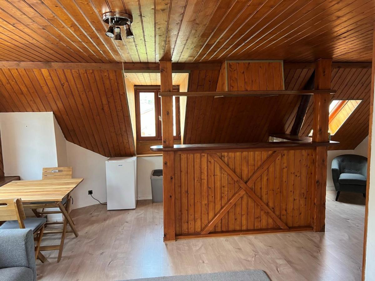 Top Floor Apartment With Mountain Views In The Centre Of Argeles Gazost 外观 照片